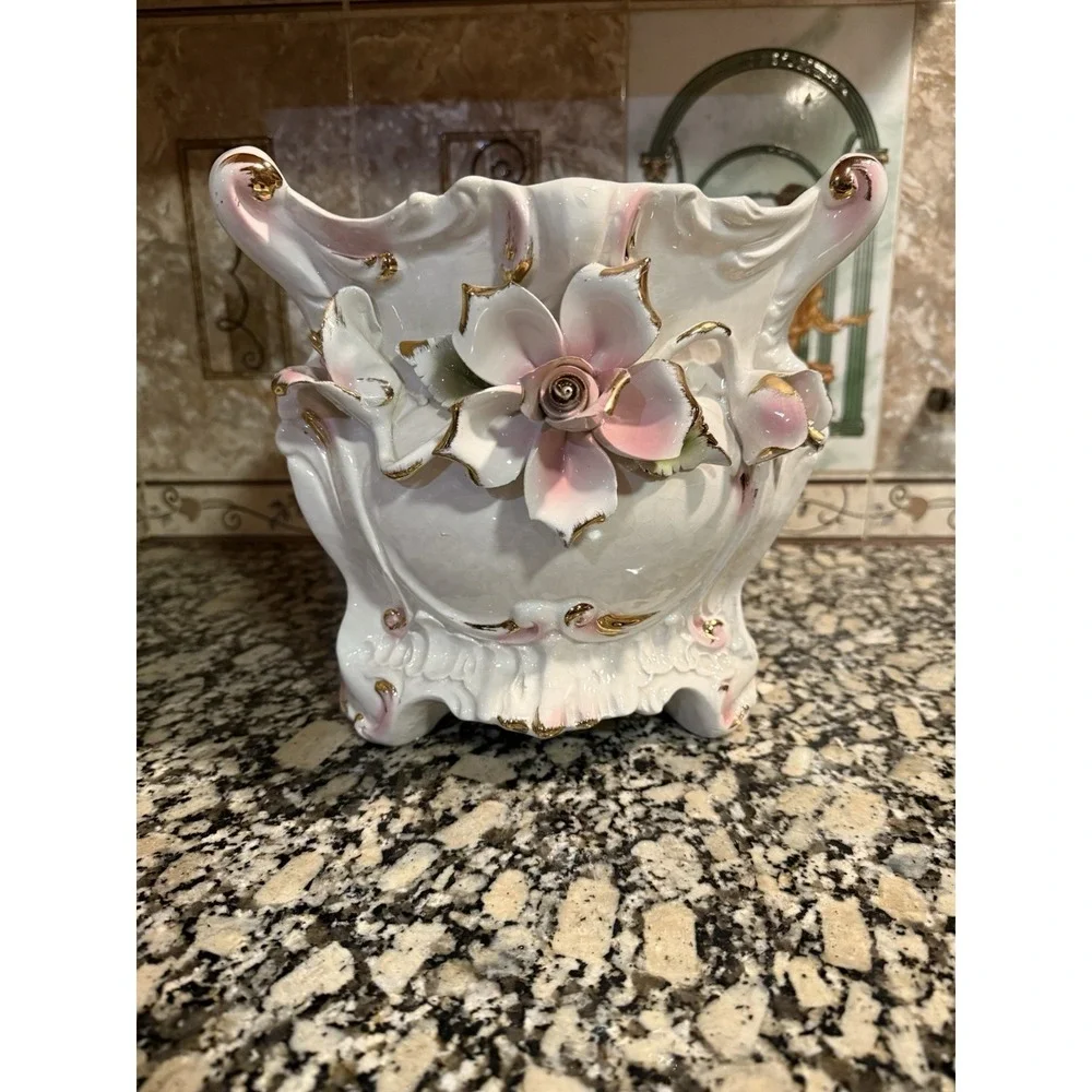 Capodimonte Porcelain XL Made In‎ Italy  Centerpiece Vase